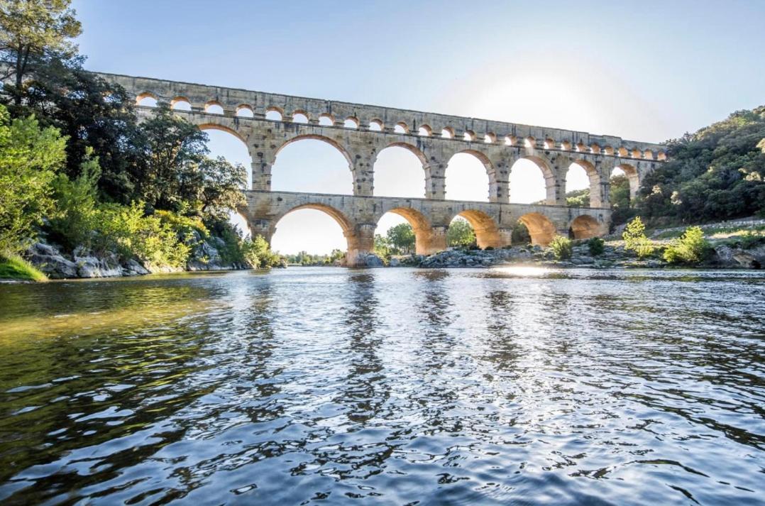 Studio Havre De Paix Au Pont Du Gard Piscine Et Jacuzzi Chez Valerie Payre Vers Pont du Gard Εξωτερικό φωτογραφία