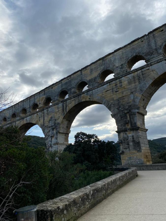 Studio Havre De Paix Au Pont Du Gard Piscine Et Jacuzzi Chez Valerie Payre Vers Pont du Gard Εξωτερικό φωτογραφία